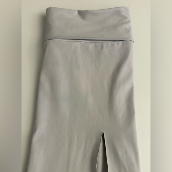 SKIMS Shaping Swim Long Kirt Size M - Picture 8 of 8